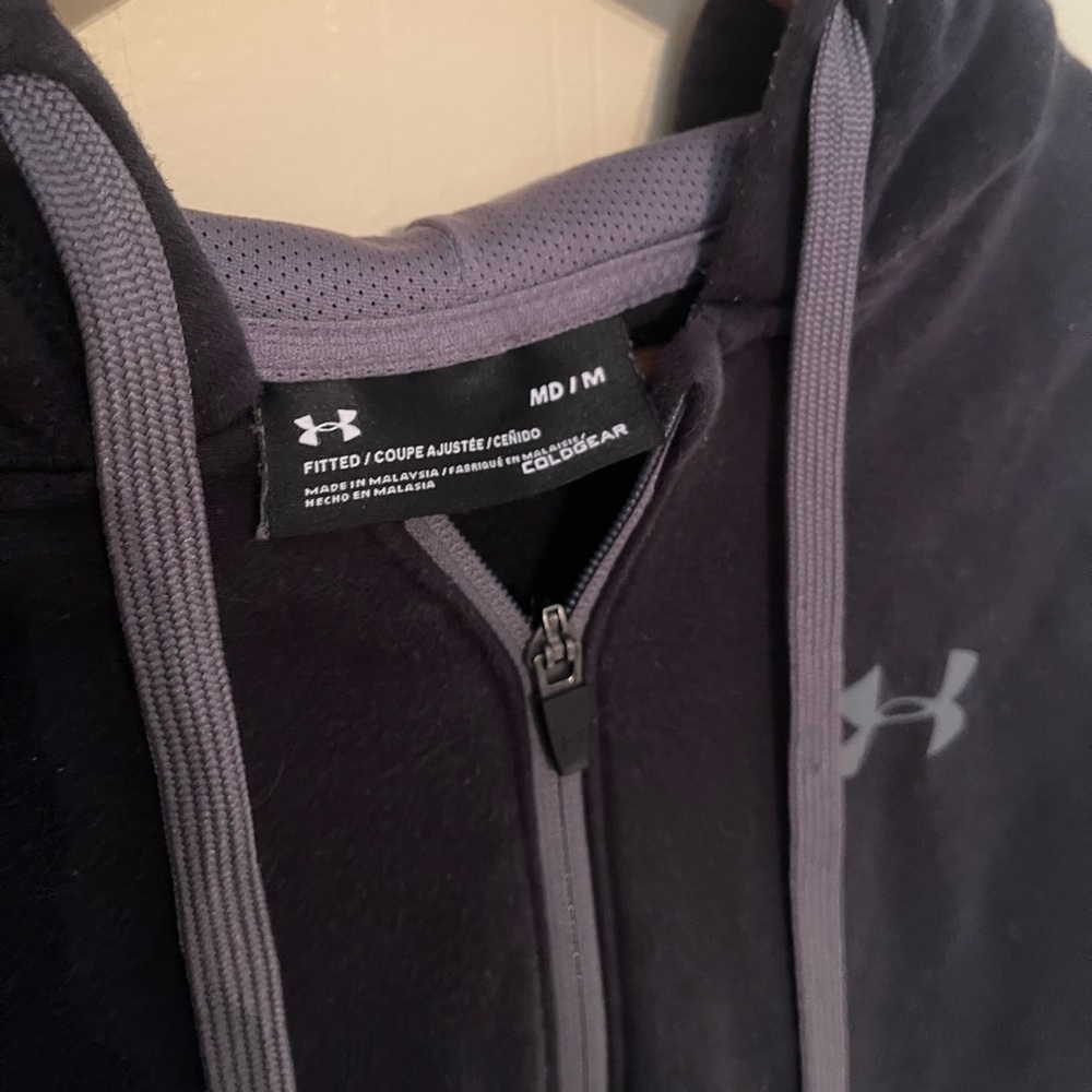 UNDER ARMOUR zip up hoodie